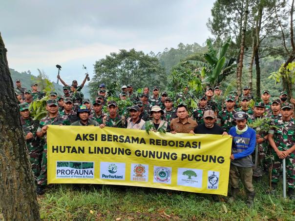reboisasi hutan lindung Gunung Pucung